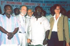 En Ghana, en la Primera Conferencia para la Paz y el Bienestar
