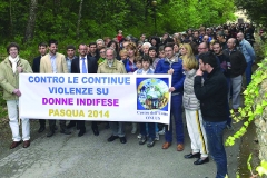 Marcha contra las continuas violencias a las mujeres indefensas (2014)