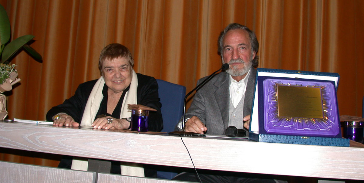 Fernanda Pivano y Pier Franco Marcenaro en el 25° Aniversario de la Fundación del Centro del Hombre